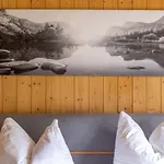 Apartmenthaus Matri By Pferd Auf Wolke Апартаменты Вальд-ам-Арльберг