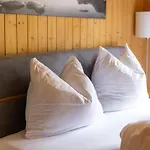 Апартаменты Apartmenthaus Matri By Pferd Auf Wolke *
