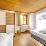 Apartmenthaus Matri By Pferd Auf Wolke * Вальд-ам-Арльберг