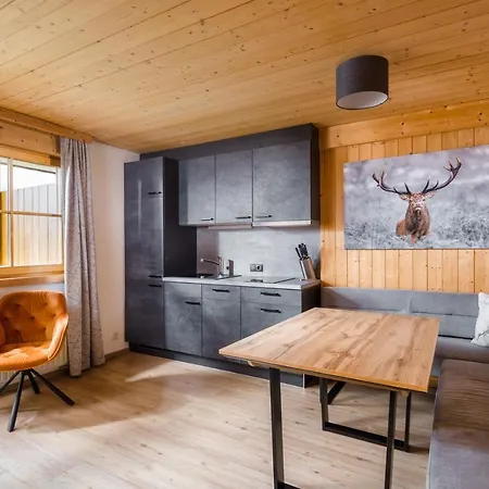 Apartmenthaus Matri By Pferd Auf Wolke Dalaas