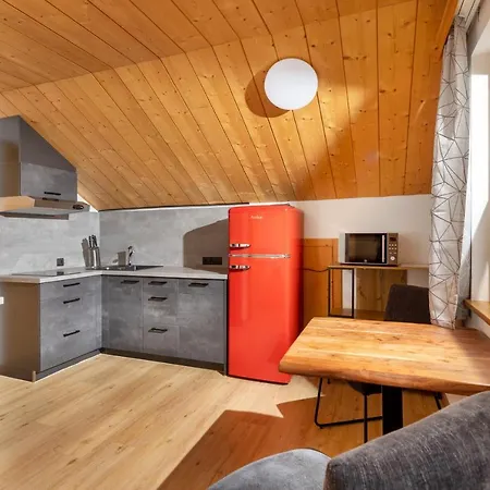 Apartmenthaus Matri By Pferd Auf Wolke Daire *
